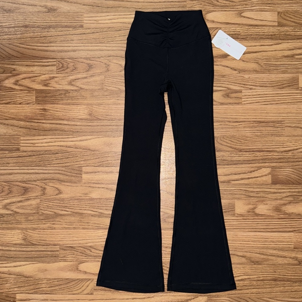 YOGALICIOUS Black Nude Tech Ballerina Elastic Free Flare Pants Ruching Small NWT